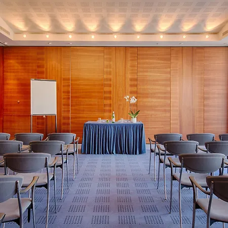 Ξενοδοχείο Nh Pontevecchio