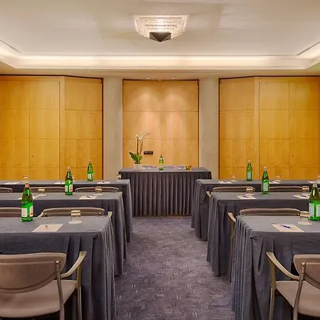 Nh Pontevecchio מלון לקו