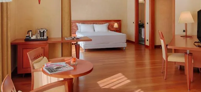 Ξενοδοχείο Nh Pontevecchio 4*